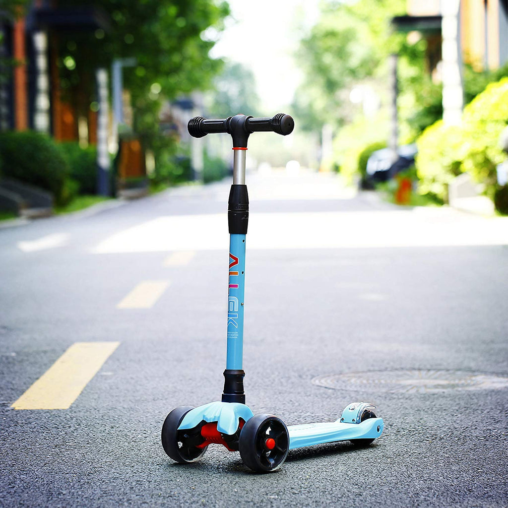 Kick Scooter with Light-Up Wheels and Adjustable Heights D2618